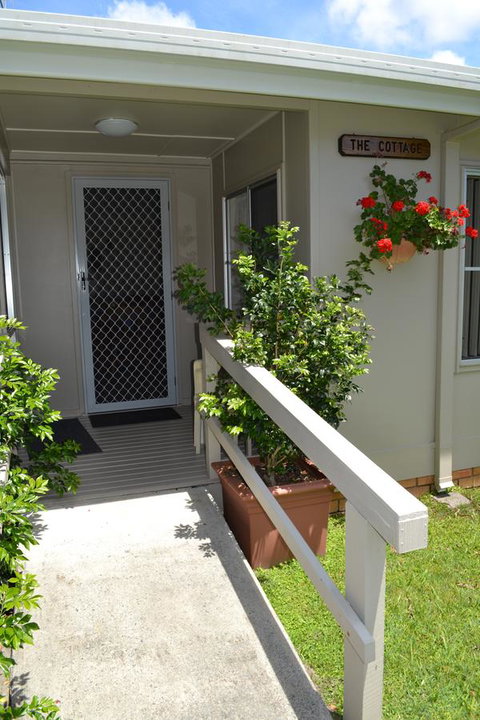Sundial Holiday Units - Redcliffe Tourism 22