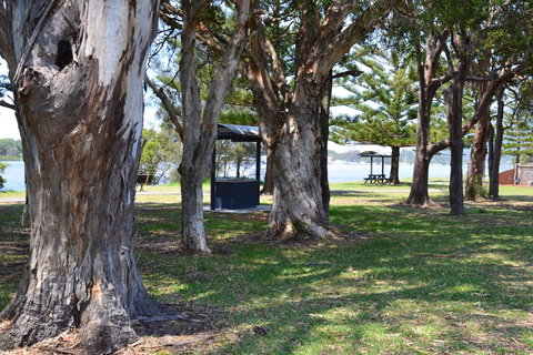 Sundial Holiday Units - Redcliffe Tourism 13