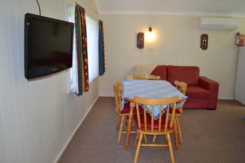 Sundial Holiday Units - Redcliffe Tourism 21