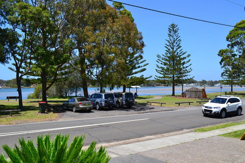 Sundial Holiday Units - Redcliffe Tourism 38