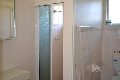 Sundial Holiday Units - Redcliffe Tourism 44