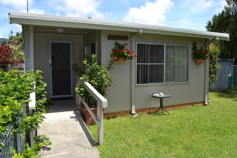 Sundial Holiday Units - Redcliffe Tourism 8