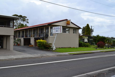 Sundial Holiday Units - Redcliffe Tourism 1