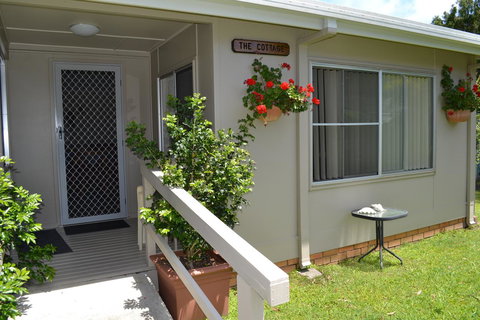 Sundial Holiday Units - Redcliffe Tourism 25
