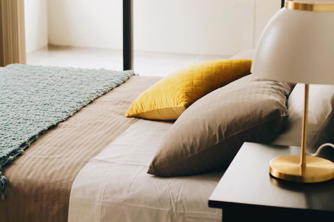 Modern & Cosy 2-Bedroom Apartment Hornsby - Redcliffe Tourism 4