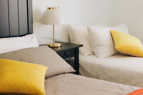 Modern & Cosy 2-Bedroom Apartment Hornsby - Redcliffe Tourism 0