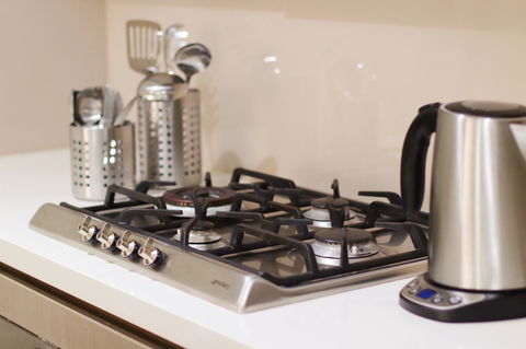 Modern & Cosy 2-Bedroom Apartment Hornsby - Redcliffe Tourism 10