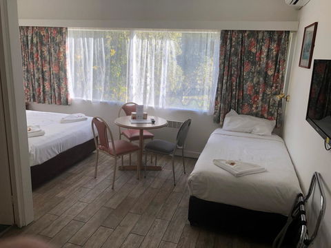 Echo Point Discovery Motel - Redcliffe Tourism 1