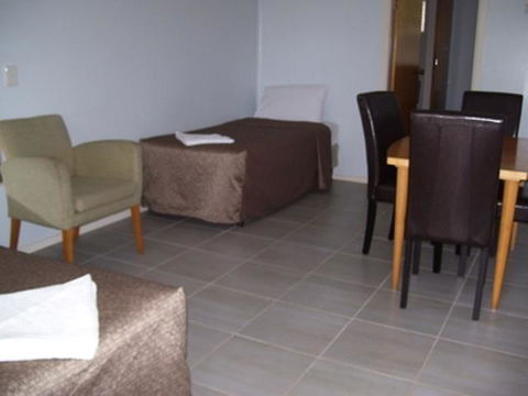 Glenwood Tourist Park & Motel - Redcliffe Tourism 12