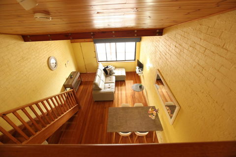 Great Escape Lofts - Redcliffe Tourism 21