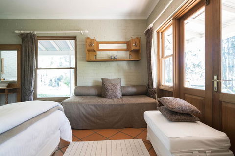 Thistle Hill Guesthouse - Walk To Many Wineries And Restaurants - Redcliffe Tourism 39