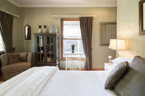 Thistle Hill Guesthouse - Walk To Many Wineries And Restaurants - Redcliffe Tourism 26