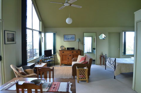 Bundle Hill Cottages - Redcliffe Tourism 44