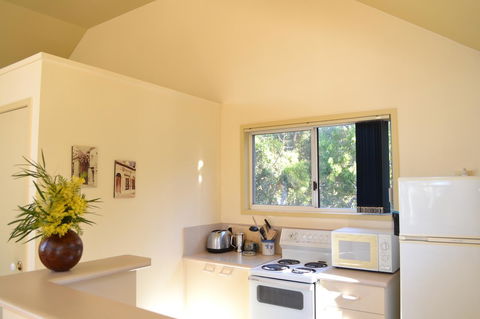 Bundle Hill Cottages - Redcliffe Tourism 40