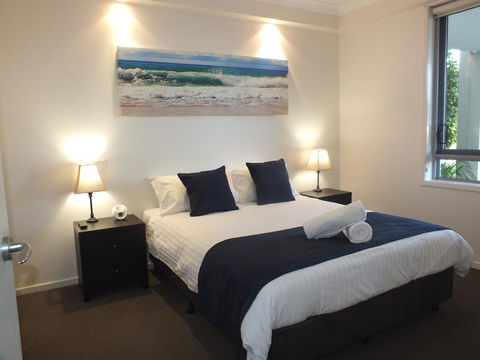 Pacific Marina Apartments - Redcliffe Tourism 2
