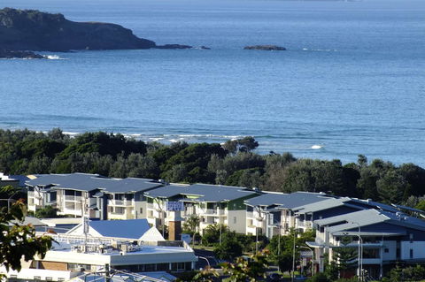 Pacific Marina Apartments - Redcliffe Tourism 8