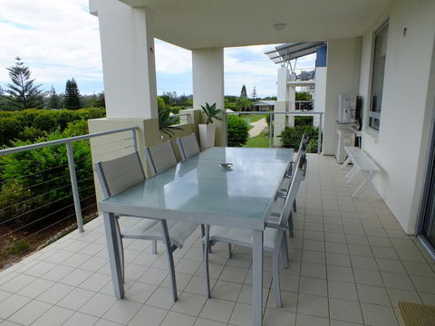 Pacific Marina Apartments - Redcliffe Tourism 31