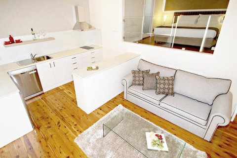 Wine Country Villas - Redcliffe Tourism 21