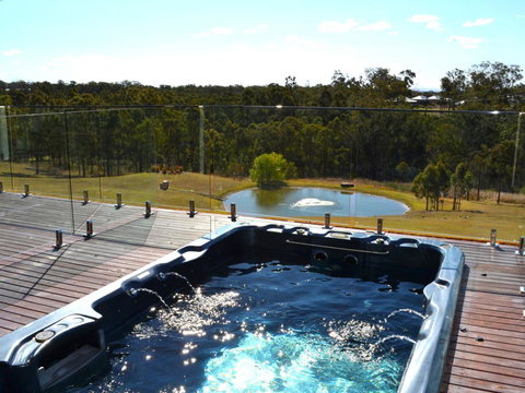 Wine Country Villas - Redcliffe Tourism 9