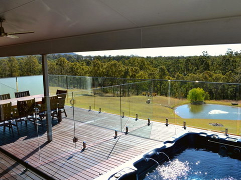 Wine Country Villas - Redcliffe Tourism 11