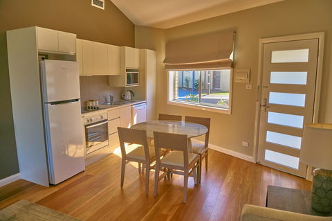 Hunter Oasis - Redcliffe Tourism 26