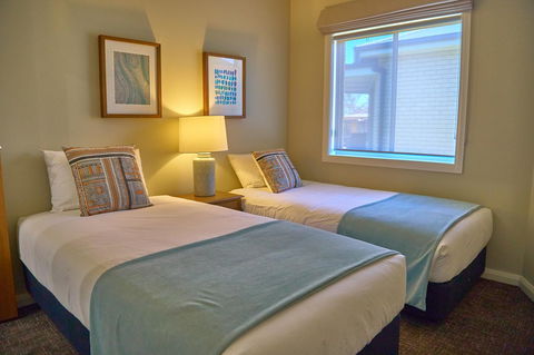 Hunter Oasis - Redcliffe Tourism 22