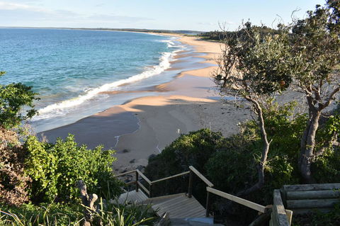 Neptune I Absolute Beachfront I Stunning Views - Redcliffe Tourism 37