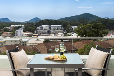 Oaks Nelson Bay Lure Suites - Redcliffe Tourism 5