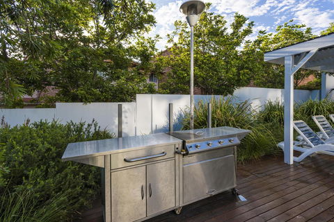 Oaks Nelson Bay Lure Suites - Redcliffe Tourism 7