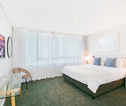 Oaks Nelson Bay Lure Suites - Redcliffe Tourism 2
