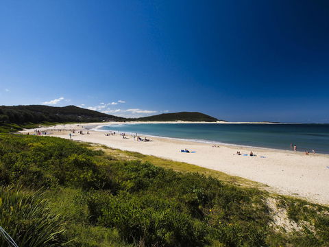 Oaks Nelson Bay Lure Suites - Redcliffe Tourism 4