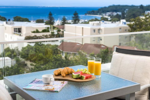 Oaks Nelson Bay Lure Suites - Redcliffe Tourism 6