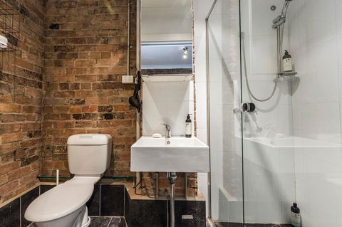 Chippendale Â· Quaint 1880â€™s Sydney Chippendale Terrace House - Redcliffe Tourism 6