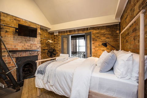 Chippendale Â· Quaint 1880â€™s Sydney Chippendale Terrace House - Redcliffe Tourism 0