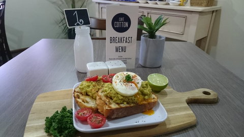 Adelong Motel - Redcliffe Tourism 1