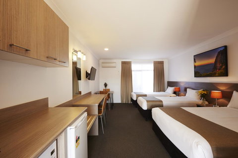 Adelong Motel - Redcliffe Tourism 4