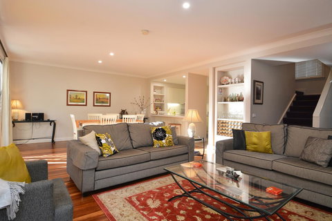 Villa 3br Chianti Villa Located Within Cypress Lakes Resort - Redcliffe Tourism 2