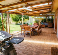 Sunbaker Beach House - Redcliffe Tourism