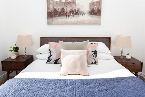 Stylish Apartment With Garage Near Bondi Beach - Redcliffe Tourism 7