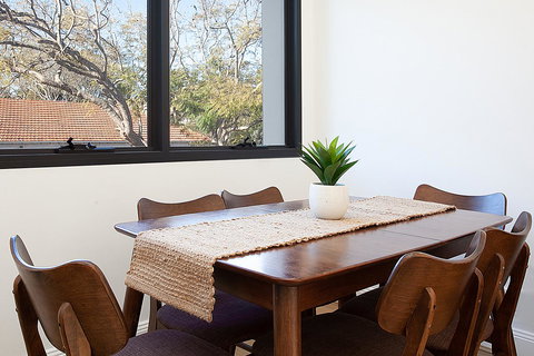 Stylish Apartment With Garage Near Bondi Beach - Redcliffe Tourism 10