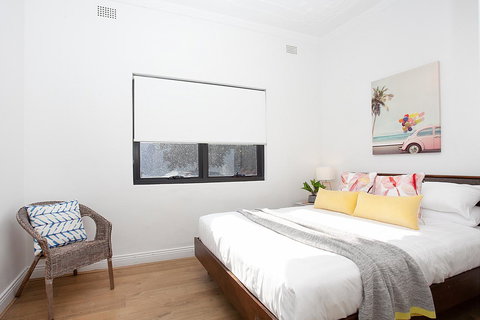 Stylish Apartment With Garage Near Bondi Beach - Redcliffe Tourism 4