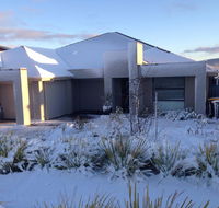 Jindabyne Executive - Redcliffe Tourism