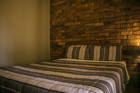 Ironstone Estate Lovedale - Redcliffe Tourism 15