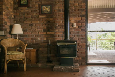 Ironstone Estate Lovedale - Redcliffe Tourism 8