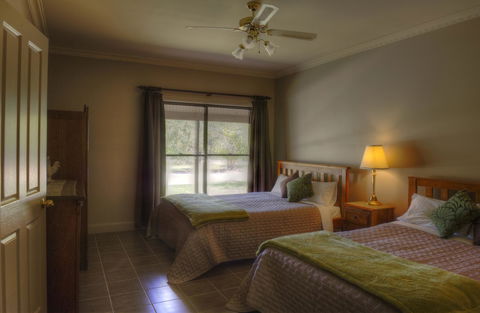 Ironstone Estate Lovedale - Redcliffe Tourism 41