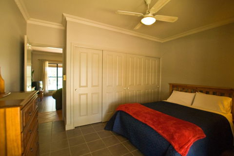 Ironstone Estate Lovedale - Redcliffe Tourism 33