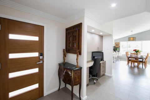 Armidale Cottage - House 2 - Redcliffe Tourism 7