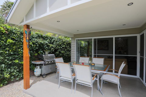 Armidale Cottage - House 2 - Redcliffe Tourism 6