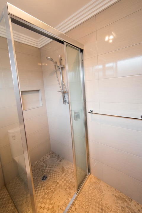 Armidale Cottage - House 2 - Redcliffe Tourism 34