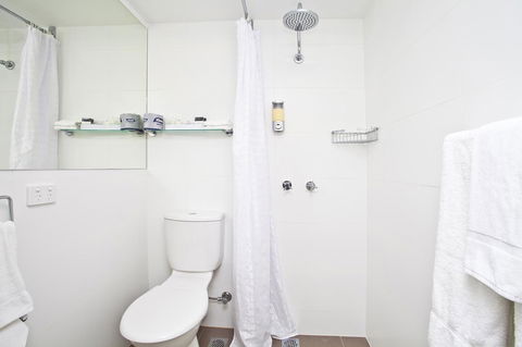 Manly Paradise Motel & Apartments - Redcliffe Tourism 9